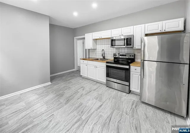 Photo 3 of Multi family home for sale at 9 Patten Pl, Newark, NJ 07112 | MLS# 26029220 | Listing updated on 2026-08-17