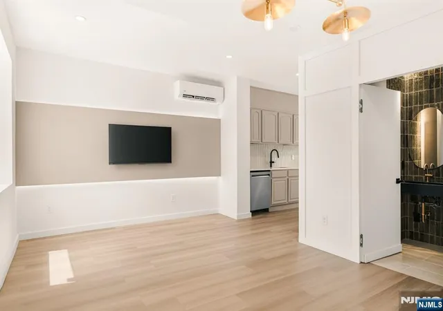Photo 3 of Single family home for sale at 69 Chestnut St, Lodi, NJ 07644 | MLS# 26029225 | Listing updated on 2026-09-18