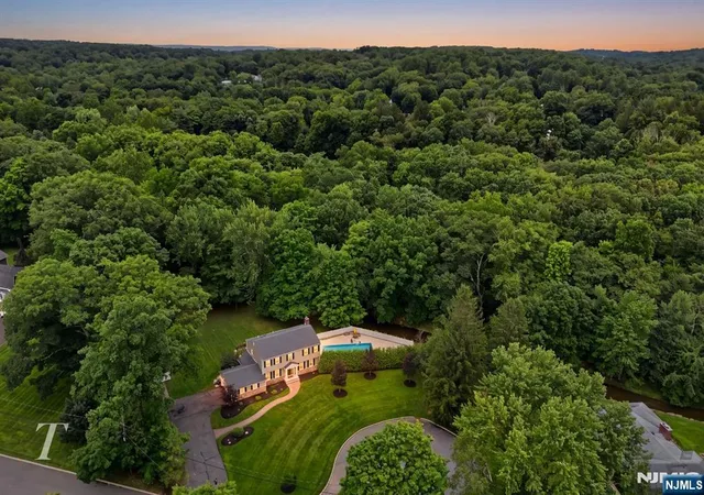 Photo 2 of Sale Pending at 29 Sunrise Ln, Upper Saddle River, NJ 07458 | MLS# 26029228 | Listing updated on 2026-08-19