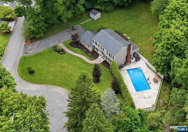 Photo 3 of Sale Pending at 29 Sunrise Ln, Upper Saddle River, NJ 07458 | MLS# 26029228 | Listing updated on 2026-08-19