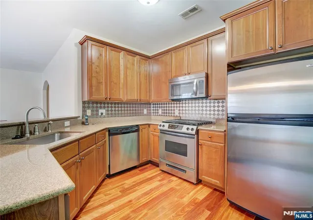 Photo 4 of Townhouse for sale at 1112 Hamilton St, Belleville, NJ 07109 | MLS# 26029232 | Listing updated on 2026-08-18