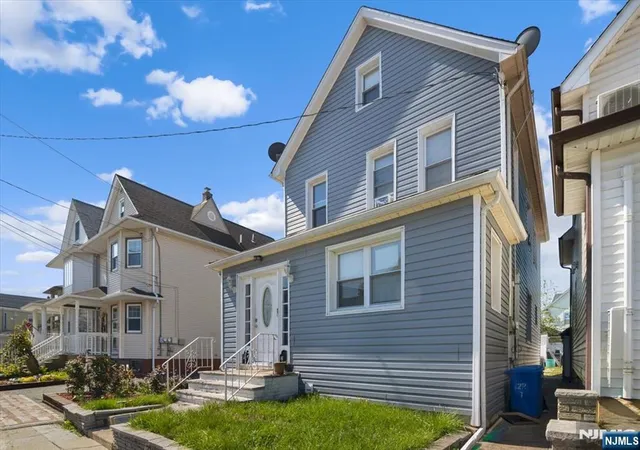 Photo 2 of Sale Pending at 22 Tuttle St, Wallington, NJ 07057 | MLS# 26029242 | Listing updated on 2026-08-18