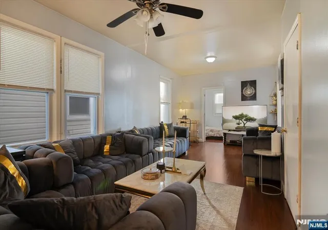 Listing Photo 5 - Condo for sale in building located at 22 Tuttle St, Wallington, NJ 07057