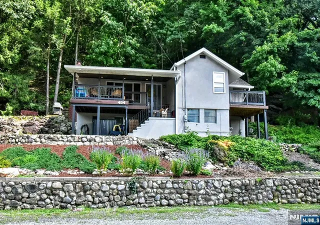 Photo 1 of Sale Pending at 454 Skyline Lake Dr, Ringwood, NJ 07456 | MLS# 26029256 | Listing updated on 2026-09-12