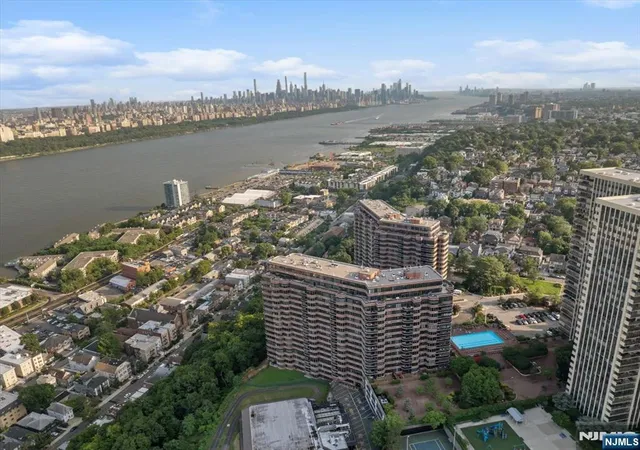 2nd image of 100 Carlyle Dr #VG6, Cliffside Park, NJ 07010 | MLS# 26029261