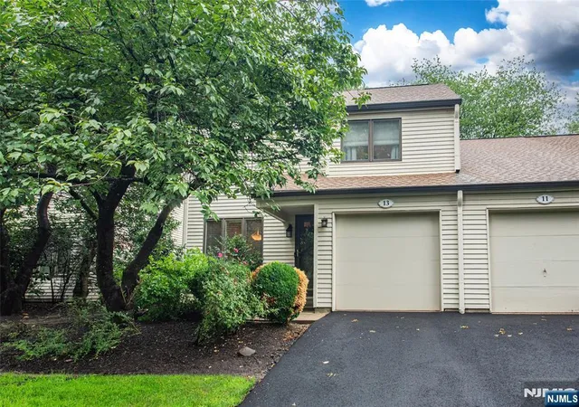 Photo 1 of Sale Pending at 13 Stonegate Dr, Roseland, NJ 07068 | MLS# 26029271 | Listing updated on 2026-08-18