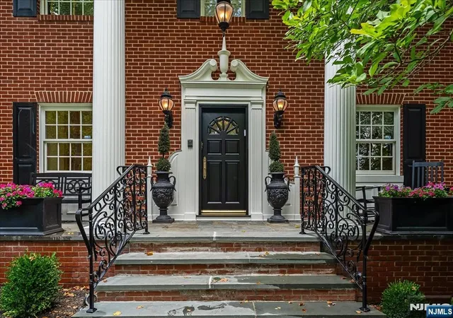 3rd image of 294 Oakwood Rd, Englewood, NJ 07631 | MLS# 26029288