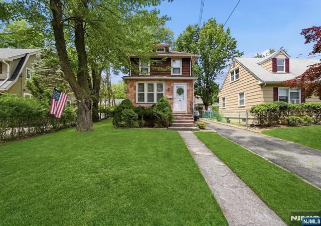 Photo 1 of Sale Pending at 112 Grove Ave, Verona, NJ 07044 | MLS# 26029304 | Listing updated on 2026-08-19