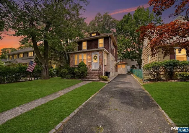 Photo 2 of Sale Pending at 112 Grove Ave, Verona, NJ 07044 | MLS# 26029304 | Listing updated on 2026-08-19