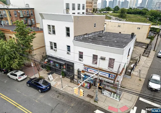 Photo 3 of House for sale at 154 Chestnut Ave, Jersey City, NJ 07306 | MLS# 26029316 | Listing updated on 2026-09-18
