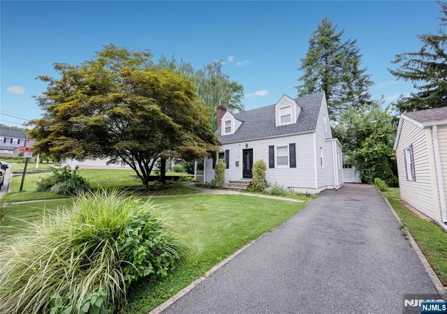 2nd image of 1 Garden Ct, Garfield, NJ 07026 | MLS# 26029349