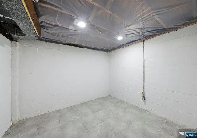 23rd image of 125 Tunison Rd, New Brunswick, NJ 08901 | MLS# 26029359