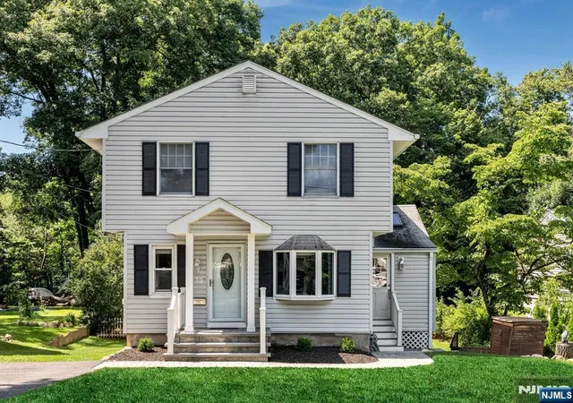 Photo 1 of Sale Pending at 19 Edgewood Rd, Ringwood, NJ 07456 | MLS# 26029363 | Listing updated on 2026-09-15