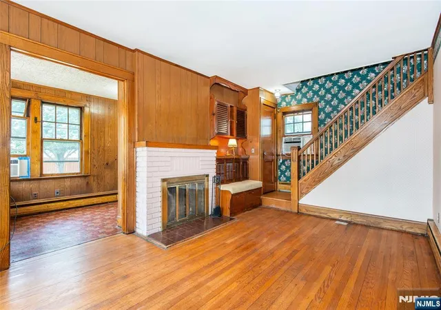 Photo 2 of Single family home for sale at 135 Colfax Ave, Roselle Park, NJ 07204 | MLS# 26029372 | Listing updated on 2026-09-17