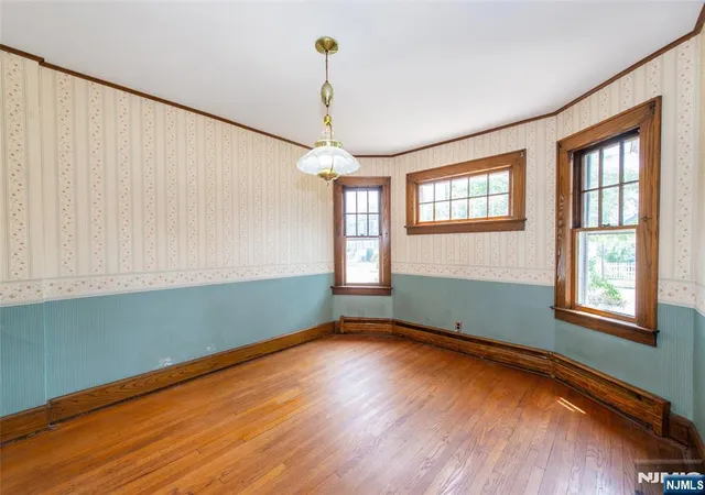 Photo 3 of Sale Pending at 135 Colfax Ave, Roselle Park, NJ 07204 | MLS# 26029372 | Listing updated on 2026-09-18