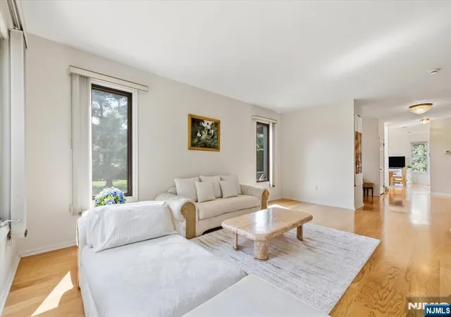 Photo 4 of Sale Pending at 594 Glasmere Rd, Mahwah, NJ 07430 | MLS# 26029376 | Listing updated on 2026-09-04