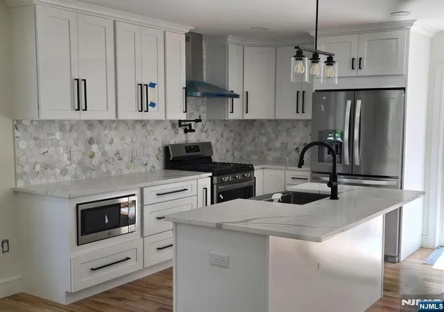Photo 4 of Sale Pending at 184 Walnut St, Teaneck, NJ 07666 | MLS# 26029387 | Listing updated on 2026-09-17