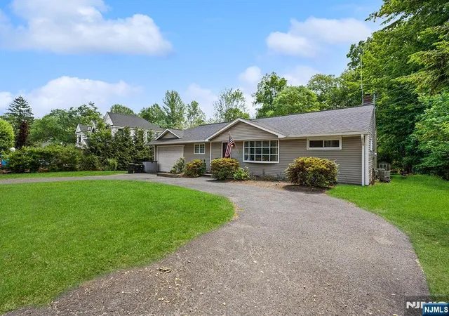 3rd image of 777 Washington Ave, Twp Of Washington, NJ 07676 | MLS# 26029388