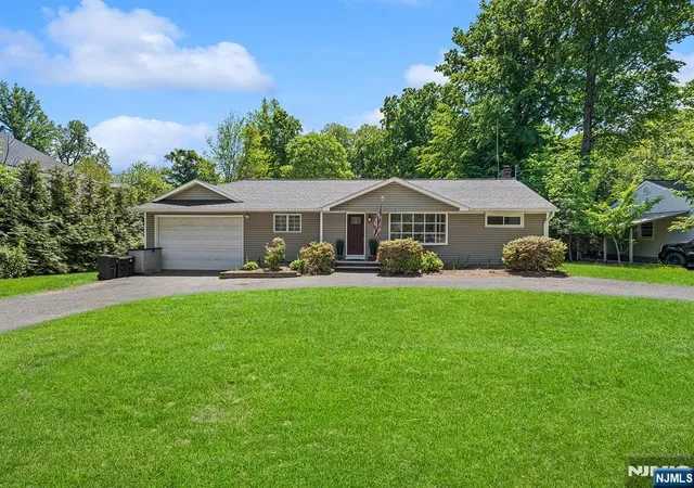 4th image of 777 Washington Ave, Twp Of Washington, NJ 07676 | MLS# 26029388