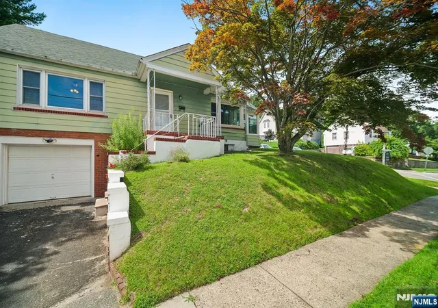 2nd image of 38 Lincoln Ave, West Orange, NJ 07052 | MLS# 26029395