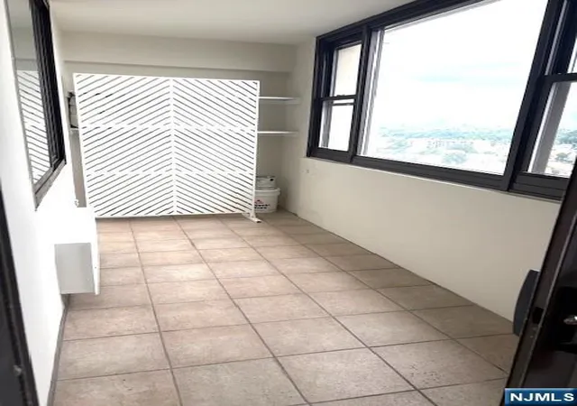 11th image of 250 Gorge Rd #28E, Cliffside Park, NJ 07010 | MLS# 26029397