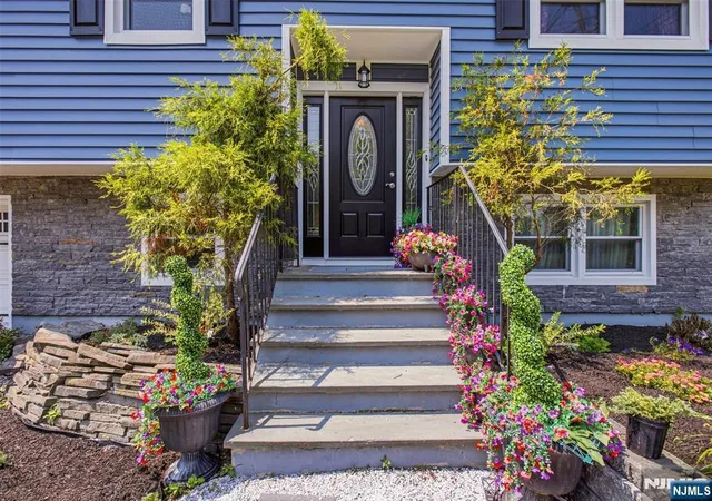 5th image of 2 Scenic Dr, Green, NJ 07821 | MLS# 26029406
