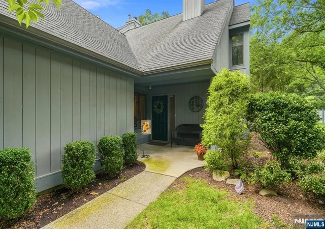 3rd image of 62 Northgate Rd, Twp Of Washington, NJ 07676 | MLS# 26029408