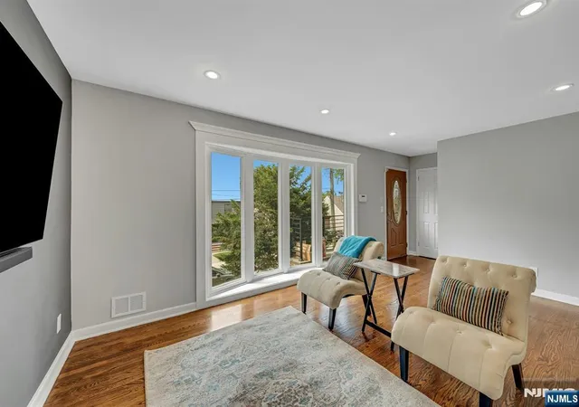 Photo 3 of Sale Pending at 774 Ravenhill Pl, Ridgefield, NJ 07657 | MLS# 26029412 | Listing updated on 2026-09-13