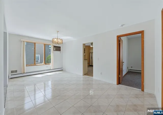 4th image of 305 Falmouth Ave, Elmwood Park, NJ 07407