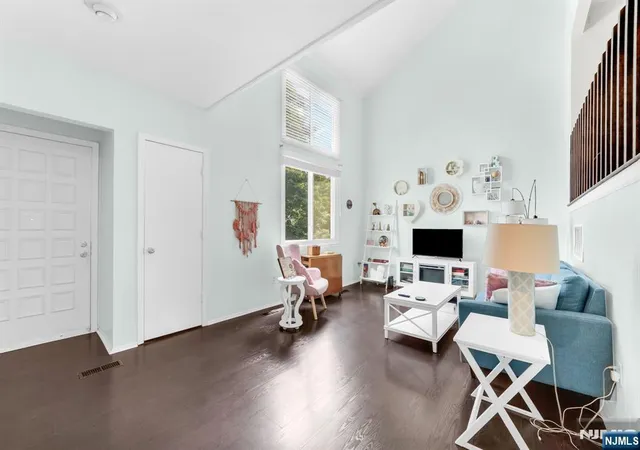 4th image of 111 Alpine Ct #11, Stanhope, NJ 07874 | MLS# 26029438
