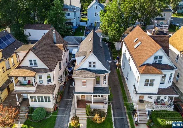 3rd image of 114 Hadley Ave, Clifton, NJ 07011 | MLS# 26029467