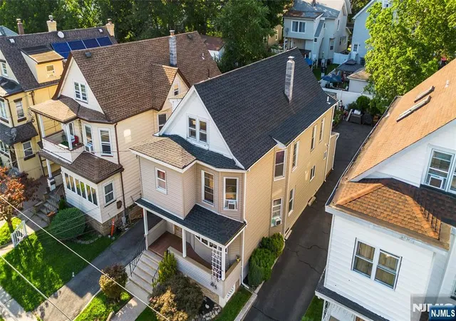 4th image of 114 Hadley Ave, Clifton, NJ 07011 | MLS# 26029467