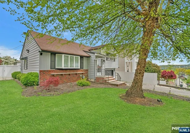 2nd image of 240 Gordon Ave, Totowa, NJ 07512 | MLS# 26029475