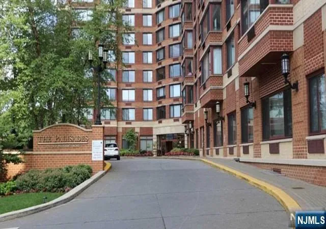 2nd image of 100 Old Palisade Rd #3501, Fort Lee, NJ 07024 | MLS# 26029483
