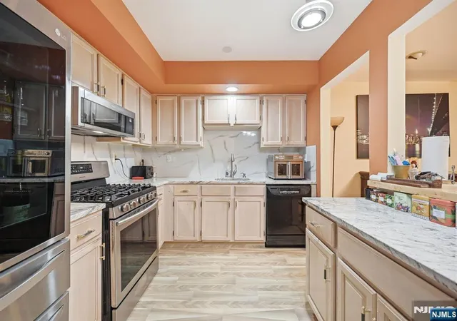 Photo 4 of Sale Pending at 48 Beacon Hill Rd #D, West Milford, NJ 07480 | MLS# 26029484 | Listing updated on 2026-09-29