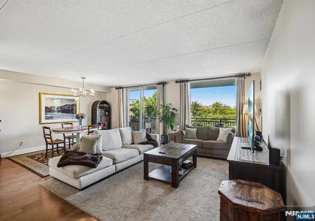 2nd image of 1077 River Rd #303, Edgewater, NJ 07020 | MLS# 26029487