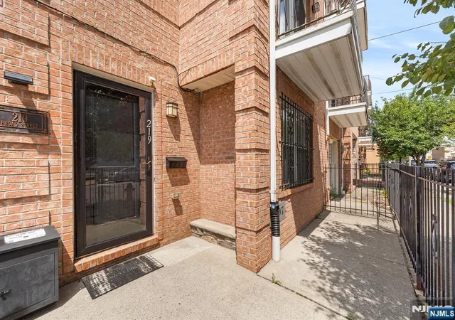 Photo 3 of Sale Pending at 219 Broad St, Newark, NJ 07104 | MLS# 26029499 | Listing updated on 2026-09-17