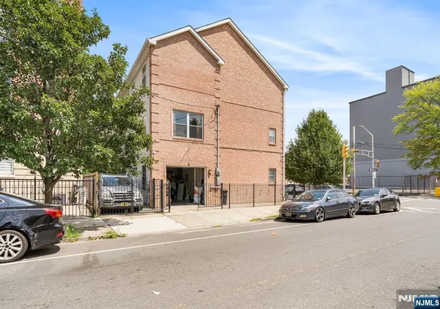 Photo 4 of Sale Pending at 219 Broad St, Newark, NJ 07104 | MLS# 26029499 | Listing updated on 2026-09-17