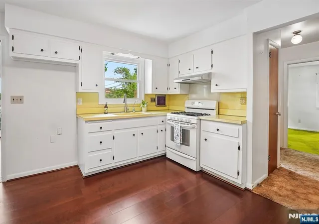 Photo 4 of Sale Pending at 107 Roland St, Park Ridge, NJ 07656 | MLS# 26029503 | Listing updated on 2026-08-19