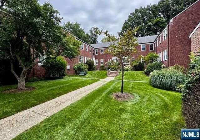 Photo 3 of Condo for sale at 349 Bloomfield Ave #25, Verona, NJ 07044 | MLS# 26029506 | Listing updated on 2026-08-09