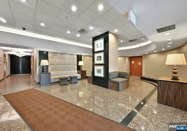 32nd image of 800 Palisade Ave #901, Fort Lee, NJ 07024 | MLS# 26029512