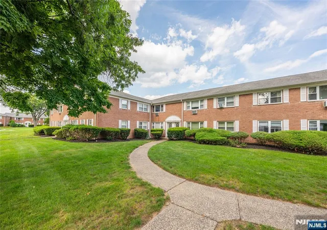 19th image of 24 Manchester Ct #62, Wayne, NJ 07470 | MLS# 26029519
