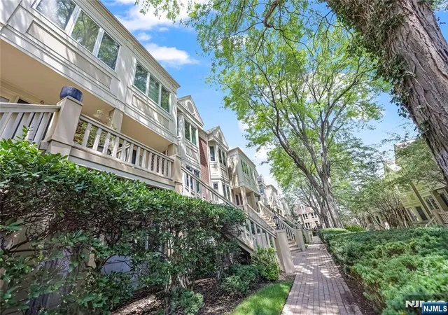 1st image of 10 Lenox Ct, Fort Lee, NJ 07024 | MLS# 26029521