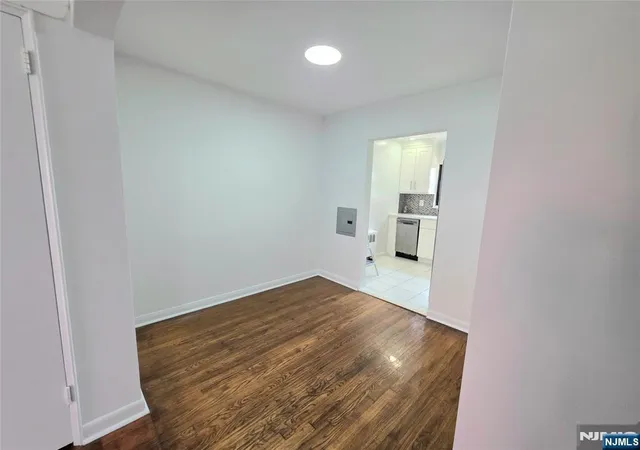 4th image of 2165C N Central Rd #C, Fort Lee, NJ 07024 | MLS# 26029536