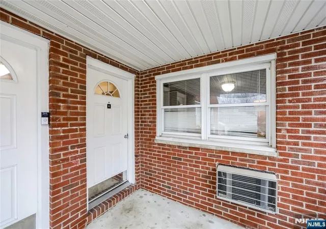 2nd image of 201 Oakdene Pl, Cliffside Park, NJ 07010