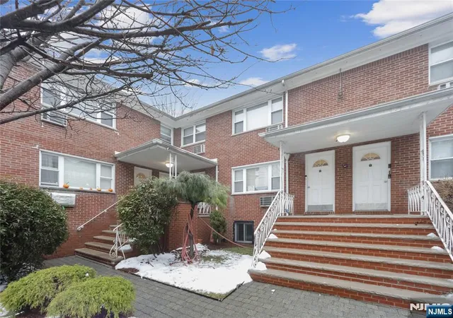 19th image of 201 Oakdene Pl #C00E2, Cliffside Park, NJ 07010 | MLS# 26029540