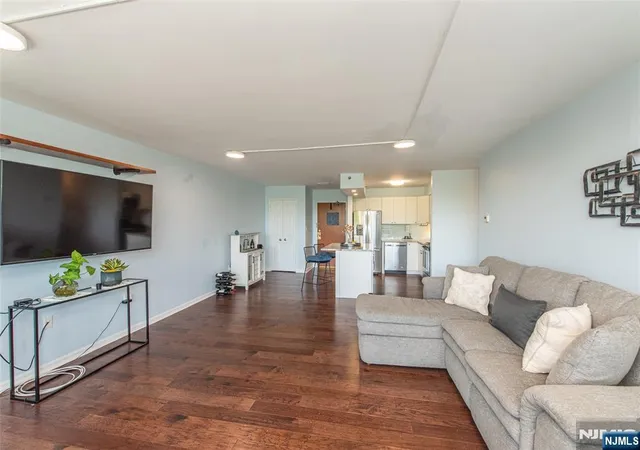 Photo 4 of Sale Pending at 300 Main St #707, Little Falls, NJ 07424 | MLS# 26029542 | Listing updated on 2026-09-30