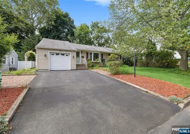 Photo 3 of Sale Pending at 161 Dyer Ave, Emerson, NJ 07630 | MLS# 26029557 | Listing updated on 2026-09-18