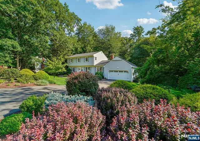 Photo 3 of Sale Pending at 30 Arlton Ave, Allendale, NJ 07401 | MLS# 26029561 | Listing updated on 2026-08-14
