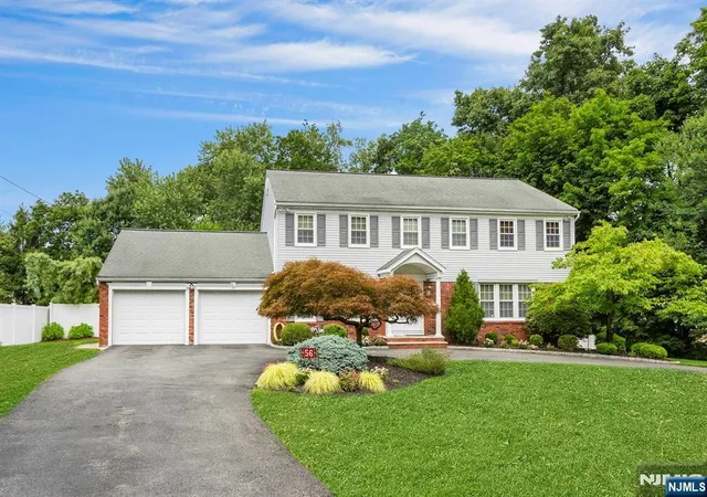 Photo 3 of Single family home for sale at 56 O Shaughnessy Ln, Closter, NJ 07624 | MLS# 26029568 | Listing updated on 2026-09-13